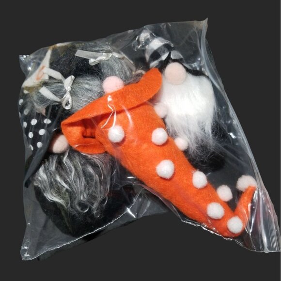 Halloween Gnomes With Polka Dot & Plaid Witch Hats Boo Banner Set of 3 - Picture 10 of 13